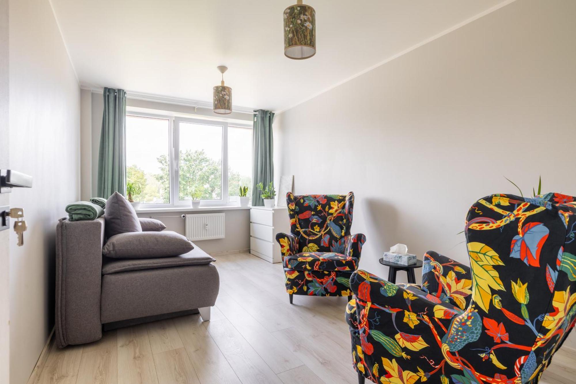 Sunny Between Airport And With 3 Bedrooms Appartement *