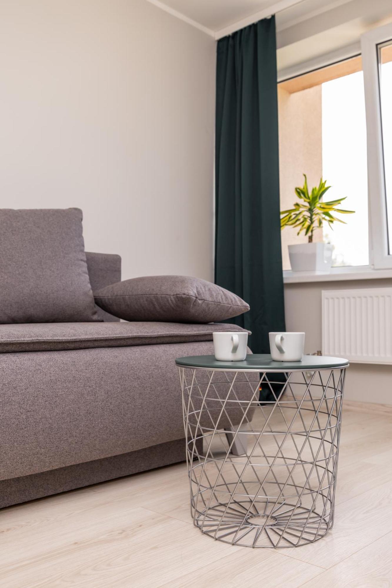 Appartement Sunny Between Airport And With 3 Bedrooms *