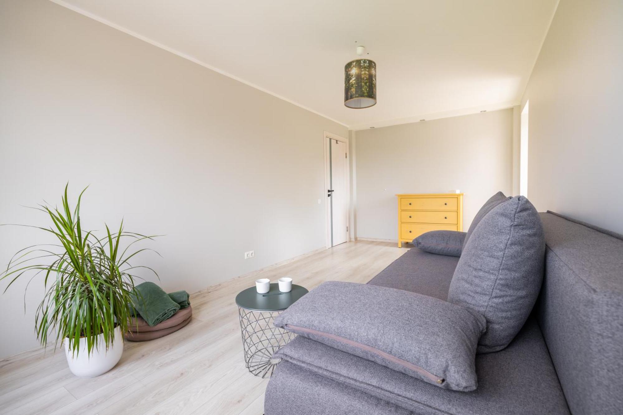 Sunny Between Airport And With 3 Bedrooms Riga
